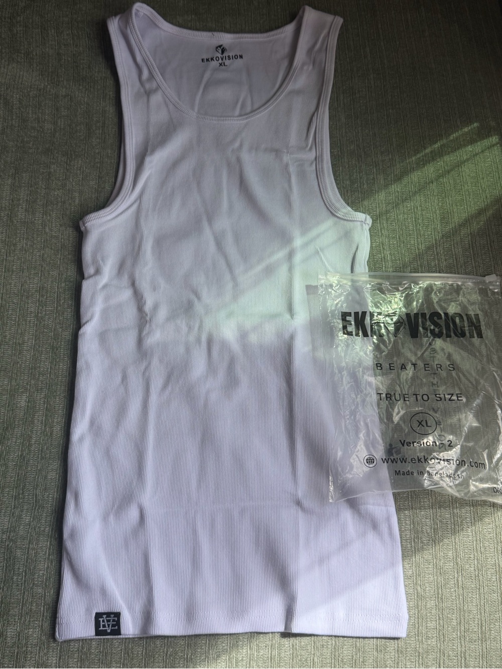 Men’s White Ribbed Tank Top size XL new